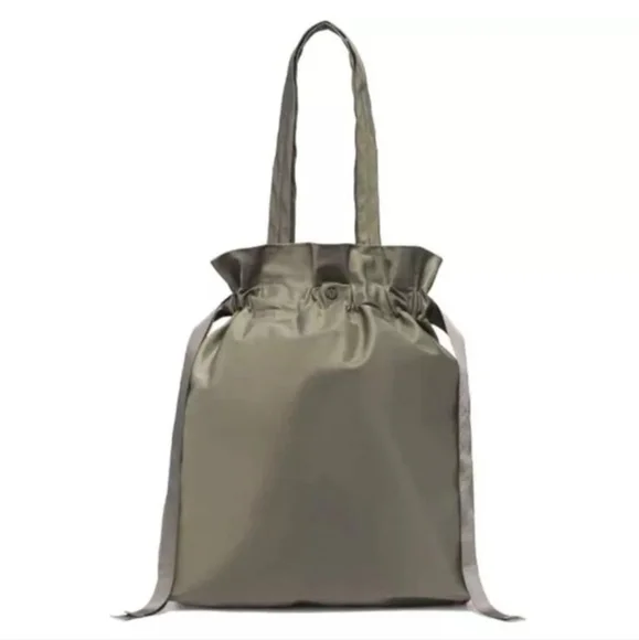 Lululemon Easy As Sunday Tote Drawstring Nylon 19L Green - Picture 2 of 5